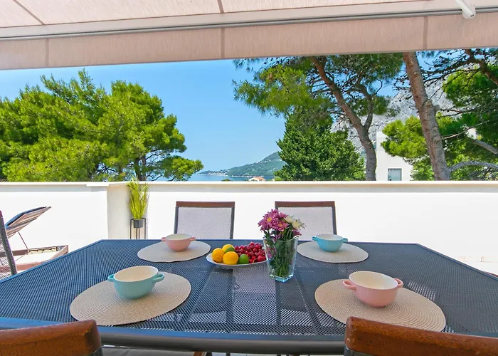 Apartments By The Sea Drasnice Apartman